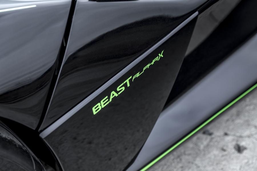 Детали экстерьера Rezvani Beast Alpha X Blackbird 2018 года  (фото 2 из 23)